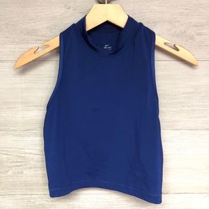 | Nike | crop top. Size XS.